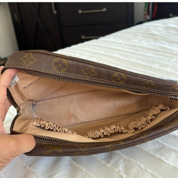 Louis VuittonTrousse de Toilette leather vanity case 23 - Picture 2 of 5